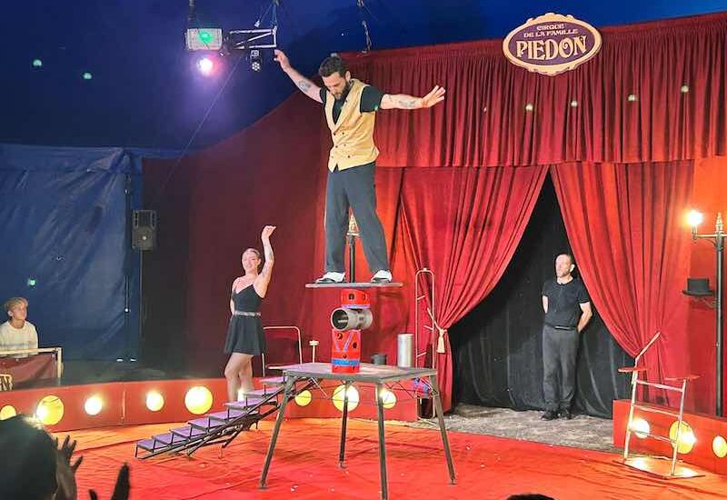 cirque aix en provence, spectacle familial provence, chapiteau aix, événement aix 2025, cirque piedon octobre